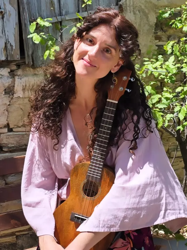 When was the last time you asked for support? 💭

Recently, I’ve been in this ongoing process of actually learning how to ask for support. 
And letting it in.

For so long, I carried this quiet, limiting belief that I was supposed to do everything by myself.
That needing help was a weakness.
That I had to figure it all out alone.

So I held it all in.
Swallowed the words that might have reached out for support.

But I’m slowly unlearning that story. 🌱

Even now, I hesitate before asking.
My heart races.
Like I’m breaking some unspoken rule.

And still…
When I finally do ask for help, for clarity, for connection. Something softens inside me. 💛

I know now I was never meant to do all of this alone.
It’s okay to lean in.
It’s okay to ask.
From friends. Family. Strangers.
Even your spirit guides(Yes you can ask them for help too)

Receiving is a form of strength.
Trusting others, and trusting the unseen, is part of the practice.

So here’s to unlearning self-sufficiency as a badge of worth.
Here’s to asking for what you need, for what you dream of, for the help waiting to meet you halfway.

💬 Your turn: what’s one thing you’ve been scared to ask for. And can you ask for it today?

#allowingsupport #divinehelp #spiritualguidiance
#SoundHealing #CacaoCeremony #SacredRituals #WellnessJourney #ZurichWellness #Mindfulness #SelfCare #HealingVibrations #InnerPeace #ConsciousZurich #ZurichCommunity #ZurichHealing #ZurichMeditation #EnergyHealing #SoundTherapy #SoundHealingMeditation #HealingCommunity #RaiseYourVibration #SacredSpace #TransformYourLife #CacaoHealing #SpiritualZurich #ZurichEvents #SelfLoveJourney

🪽

SOUND HEALING IN ZURICH
CACAO CEREMONIES
SACRED RITUALS FOR PEACE
INNER AND OUTER WELL-BEING
MINDFULNESS PRACTICES
SPIRITUAL HEALING CEREMONIES
MEDITATION AND COMMUNITY IN ZURICH
CEREMONIAL CACAO FROM PERU
CONSCIOUS CARE FOR WELL-BEING
HEALING VIBRATIONS THROUGH SOUND
CACAO AND SOUND HEALING THERAPY
BURNOUT PREVENTION

Who do you find it easiest to ask for support from?